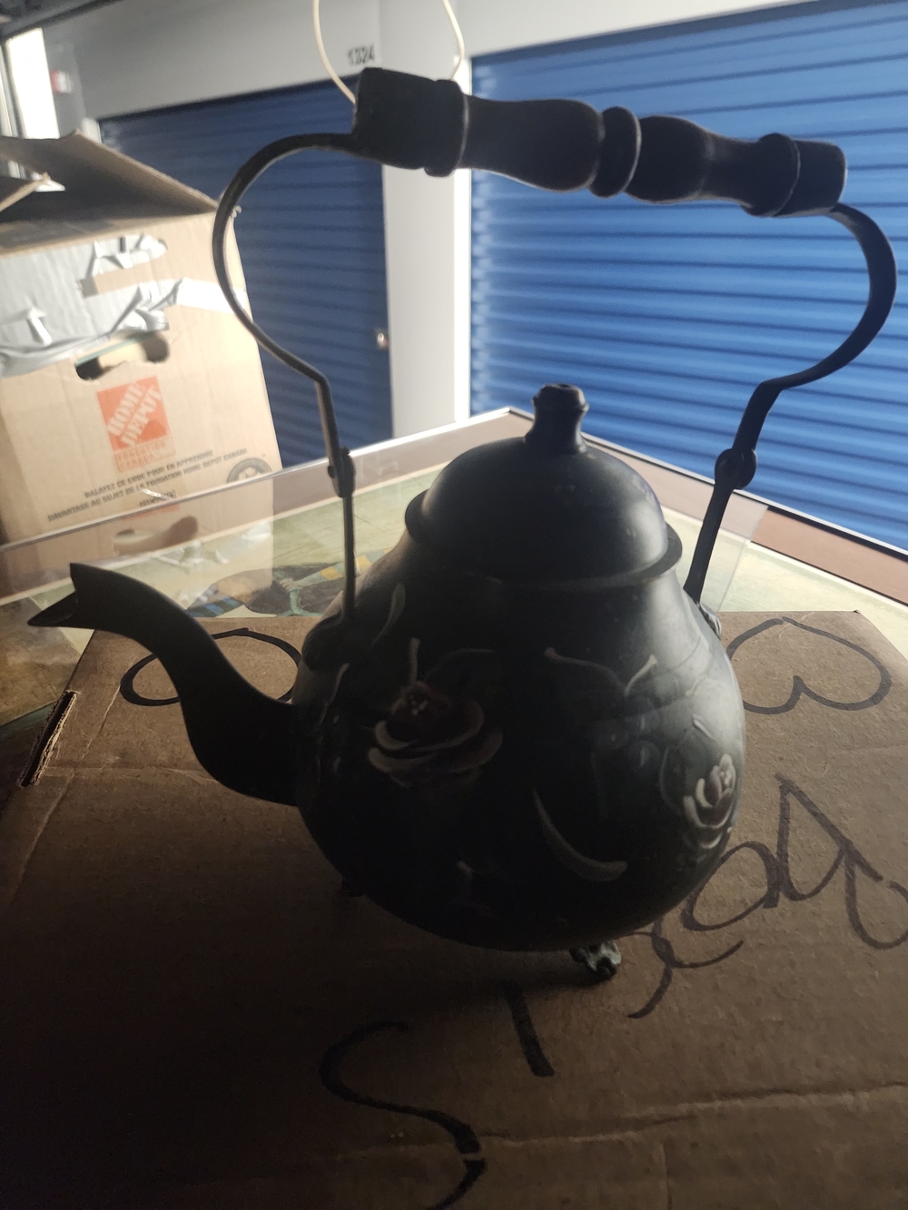 Black Floral Metal Teapot with Wooden Handle
